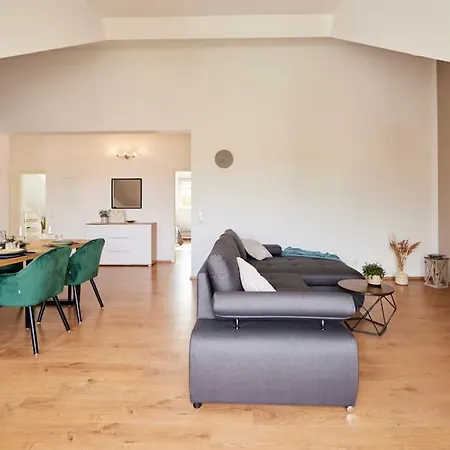 Stylisches -naehe Heidelberg- Kueche- Kostenloses Parken-netflix - Wlan Apartment