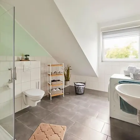 Stylisches -naehe Heidelberg- Kueche- Kostenloses Parken-netflix - Wlan Hockenheim